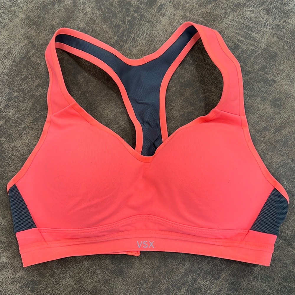 VSX padded sports bra with adjustable chest 34B